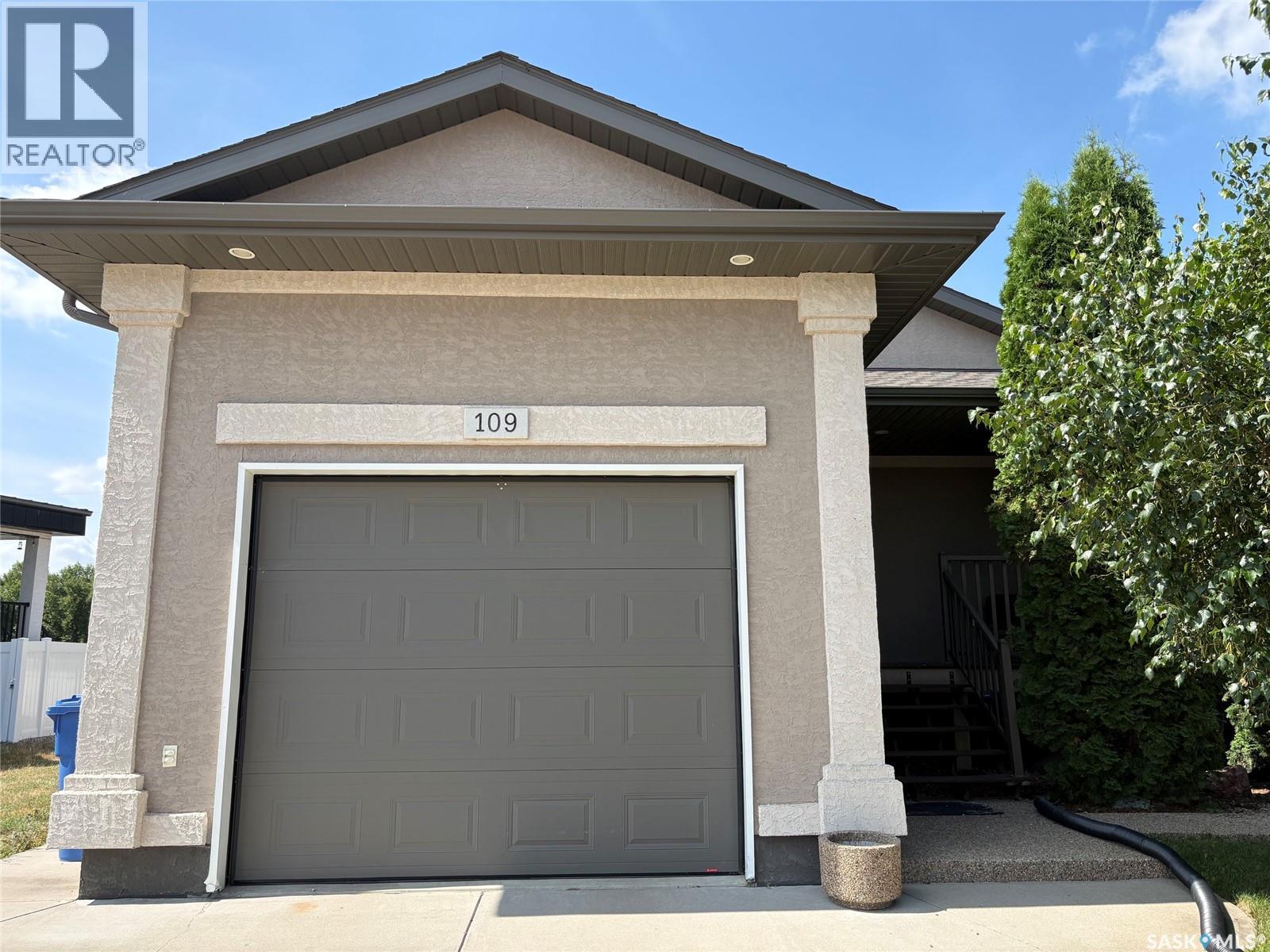 109 Good Spirit Crescent, Yorkton, Saskatchewan  S3N 3J8 - Photo 1 - SK046402