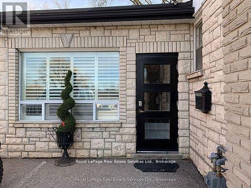 Lower Unit - 197 Broadway Street, Mississauga, Ontario  L5M 1H8 - Photo 1 - W13704620