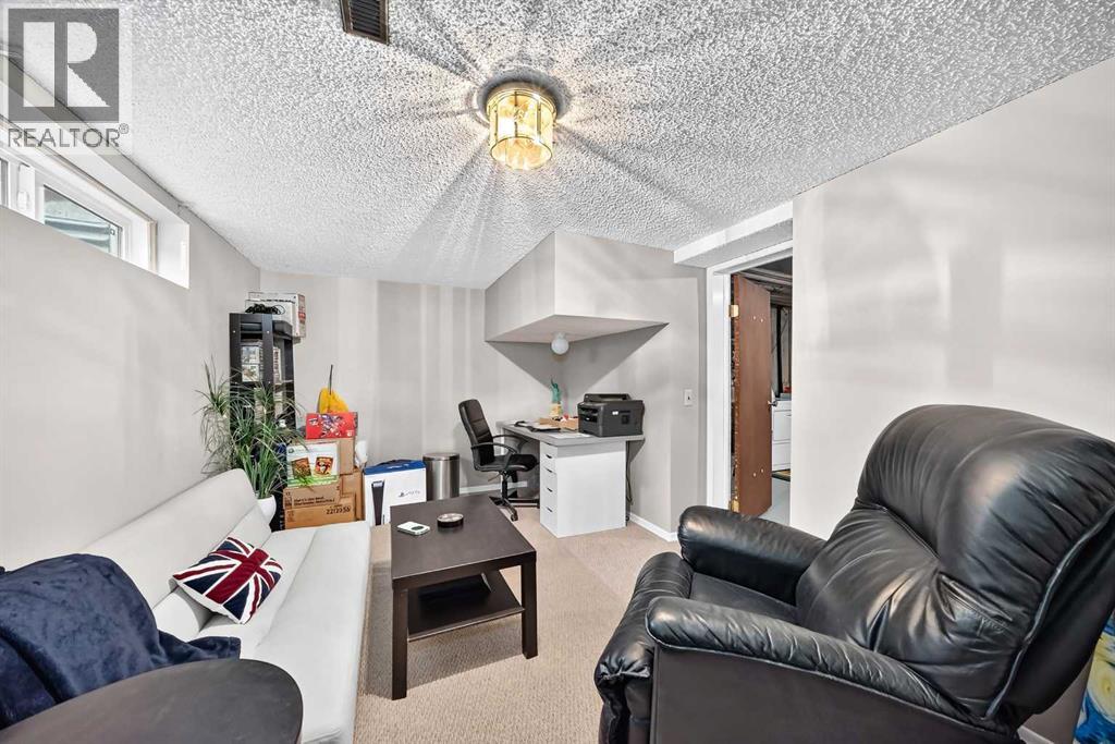 1487 Berkley Drive NW, Calgary, Alberta  T3K 1T7 - Photo 30 - A2337862