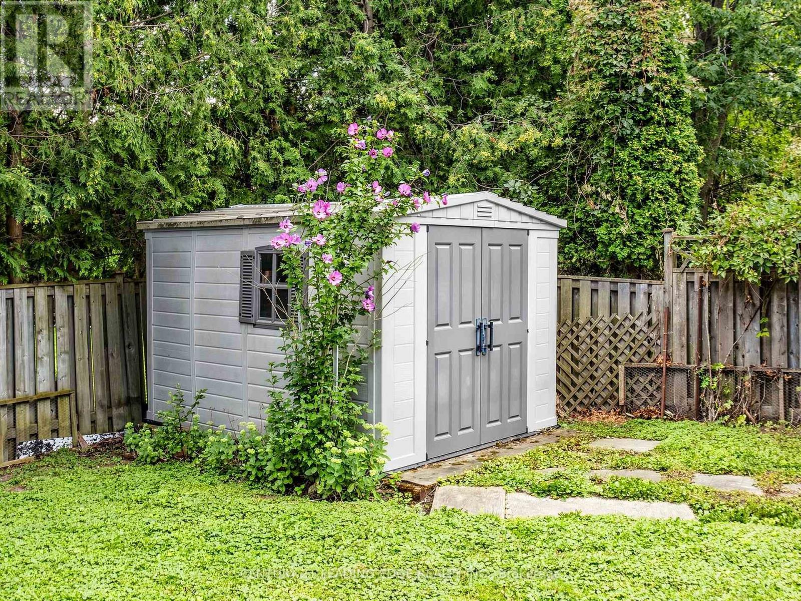 9 Coates Crescent, Richmond Hill, Ontario  L4E 2M3 - Photo 48 - N13704614