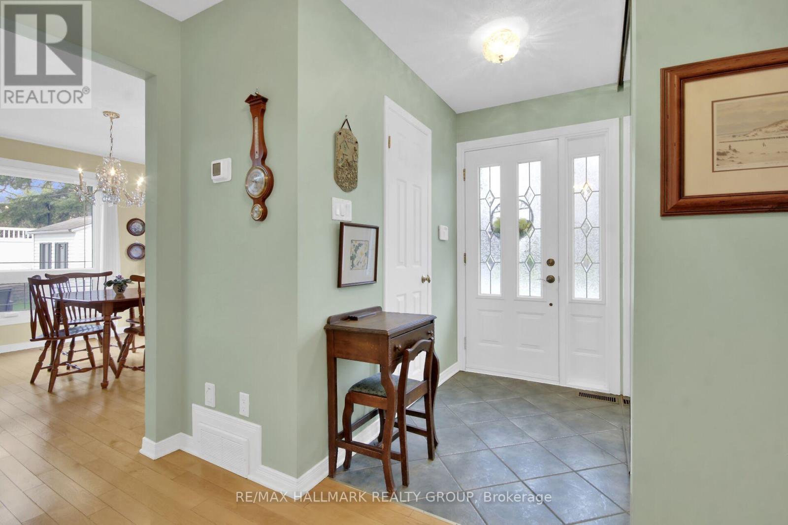 56 Foxleigh Crescent, Ottawa, Ontario  K2M 1B7 - Photo 5 - X13704616
