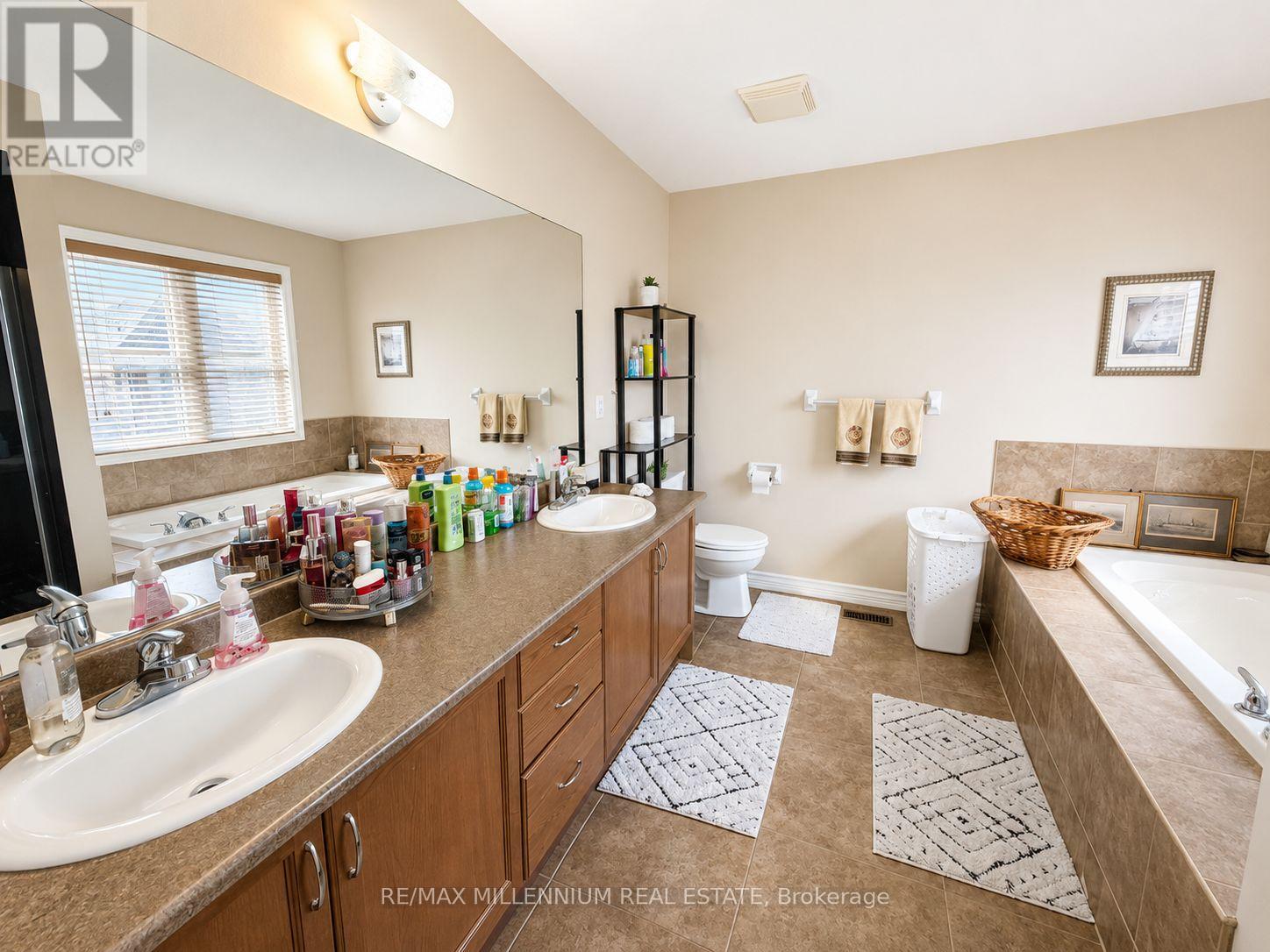 192 Thorndale Road, Brampton, Ontario L6P 3K8 - Photo 8 - W13704624