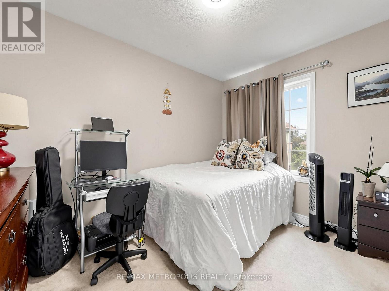 84 Braebrook Drive, Whitby, Ontario  L1R 0M9 - Photo 28 - E13704144