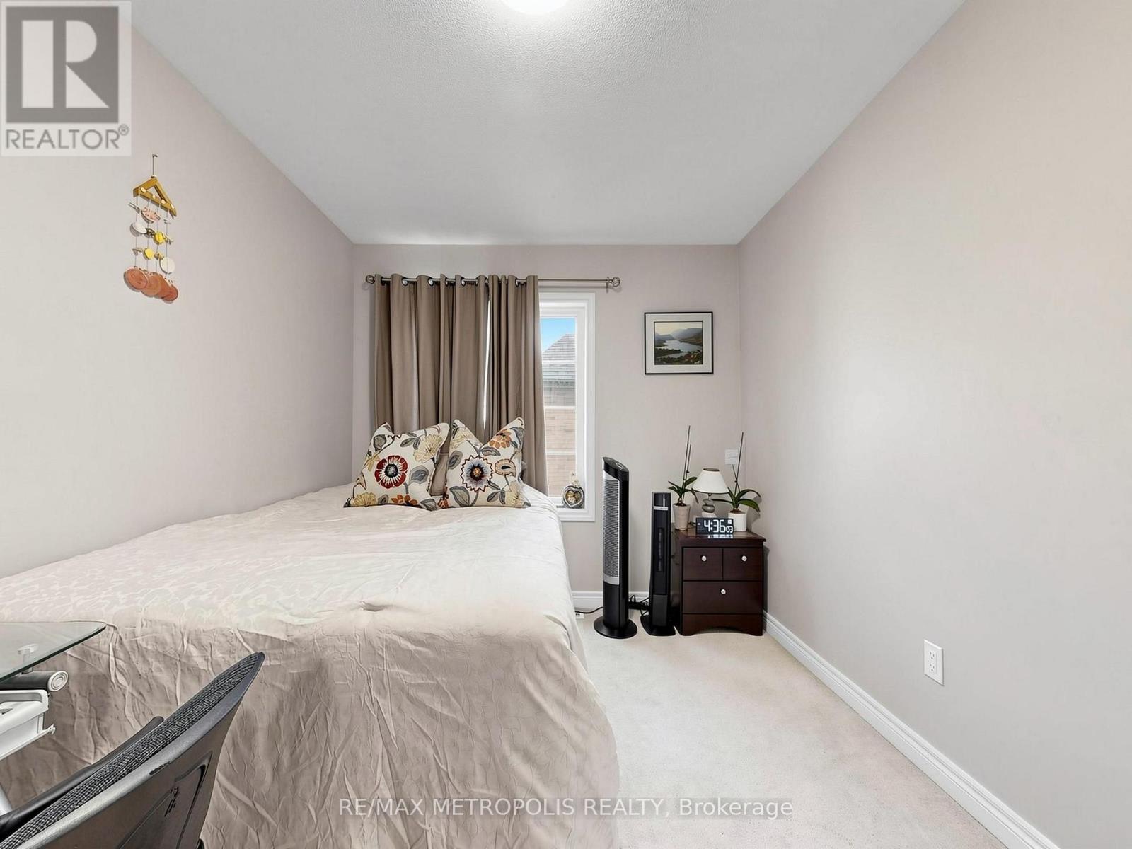 84 Braebrook Drive, Whitby, Ontario  L1R 0M9 - Photo 27 - E13704144
