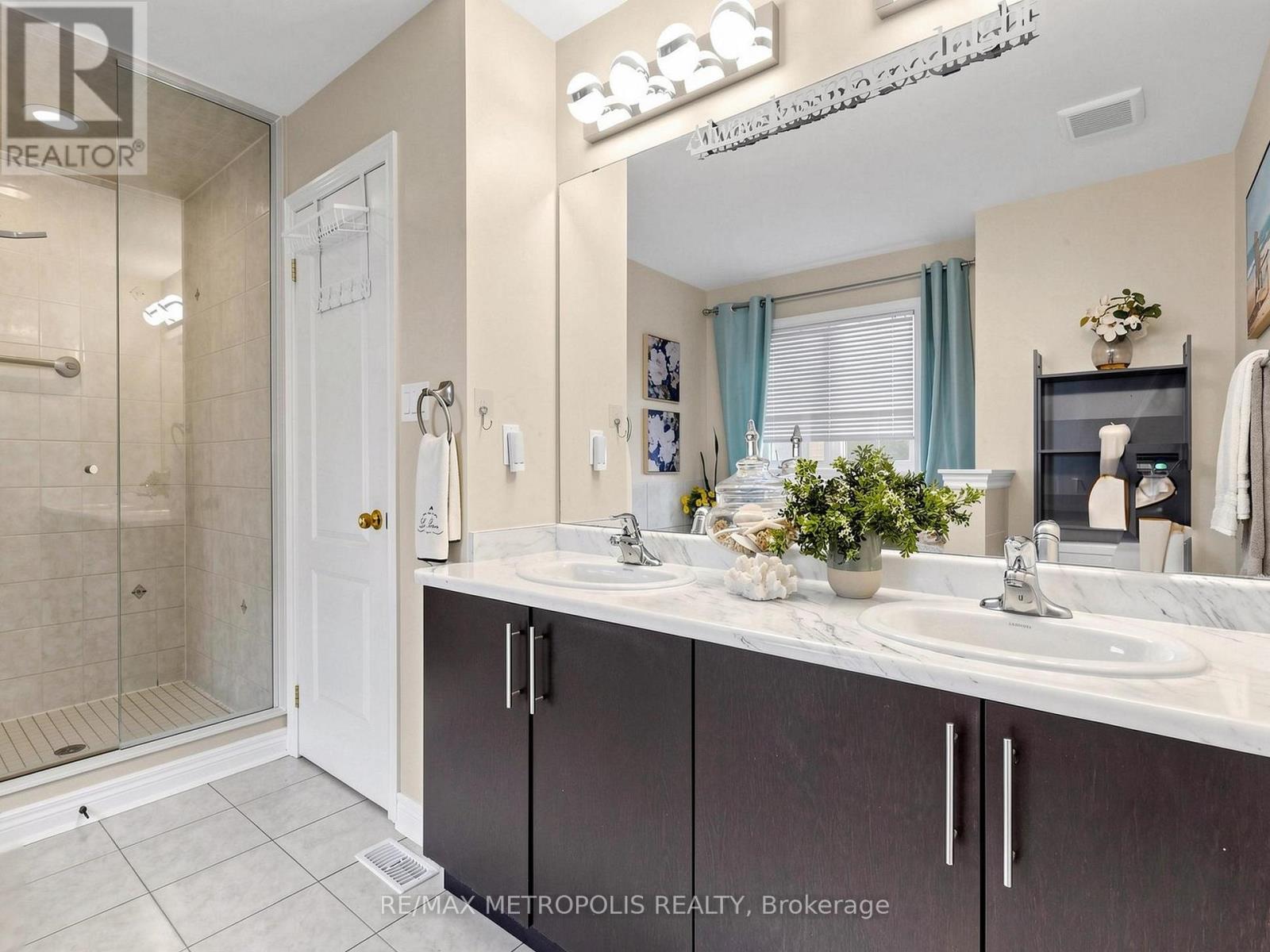 84 Braebrook Drive, Whitby, Ontario  L1R 0M9 - Photo 31 - E13704144