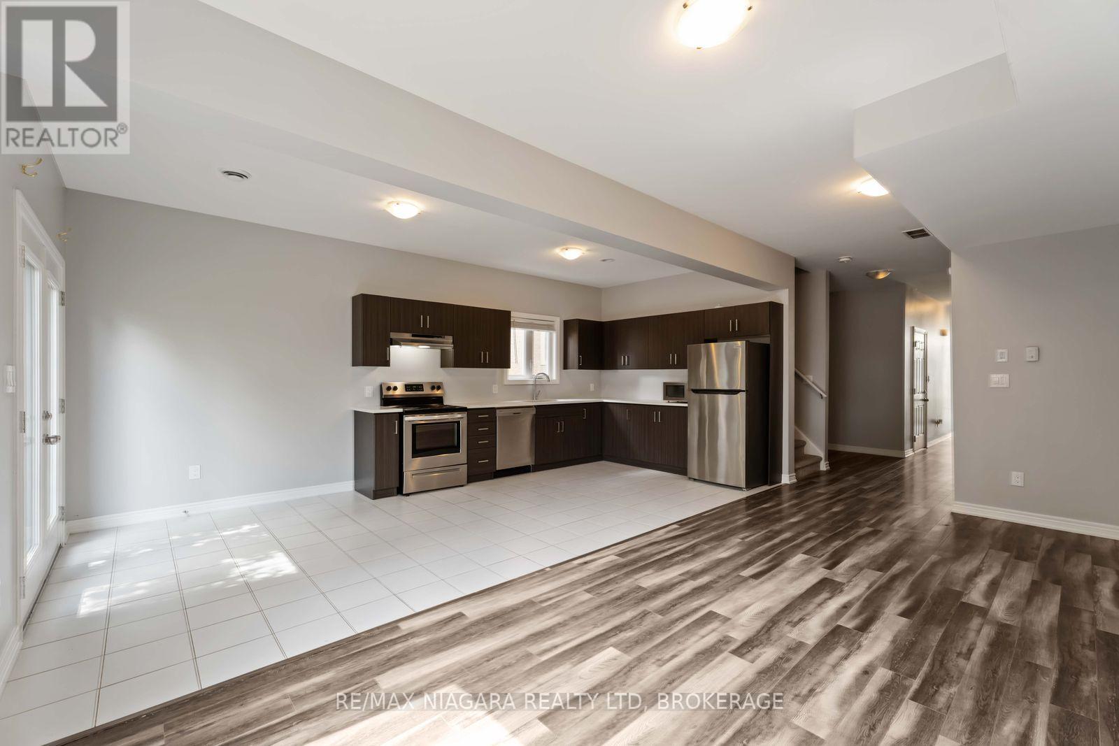 81 Grove Street, Welland, Ontario  L3B 4B3 - Photo 9 - X13704646