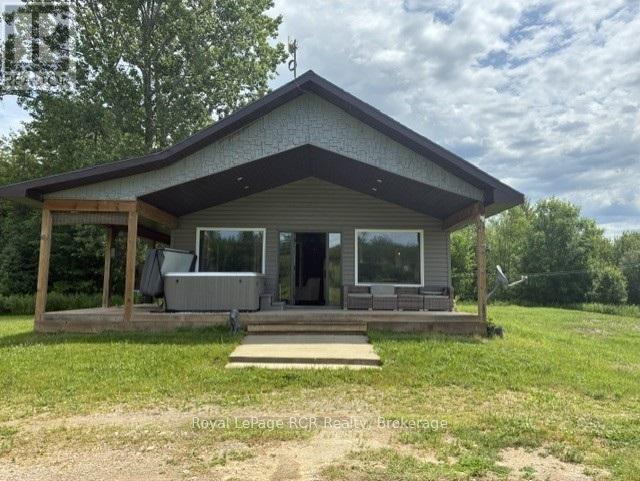 382162 Concession 17 Road E, Georgian Bluffs, Ontario  N0H 2T0 - Photo 2 - X13521422