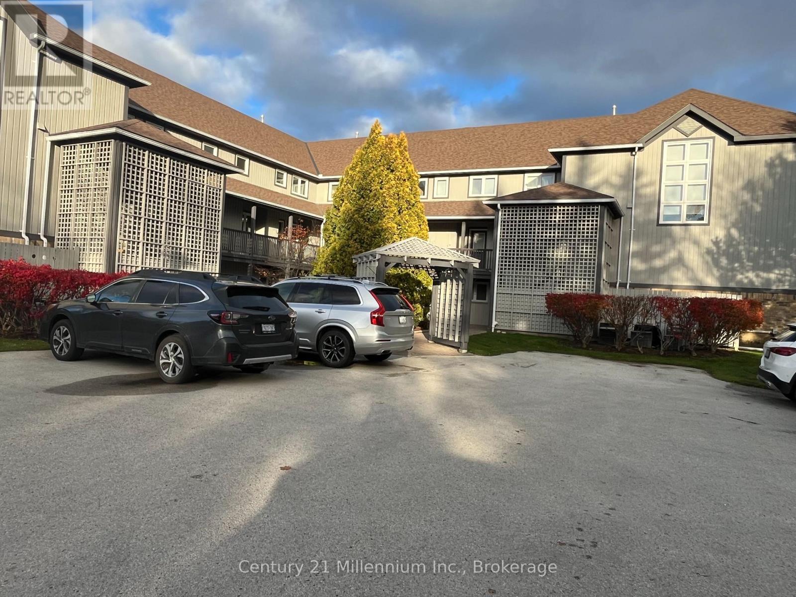 706 Johnston Park Avenue, Collingwood, Ontario  L9Y 5C7 - Photo 1 - S13704648