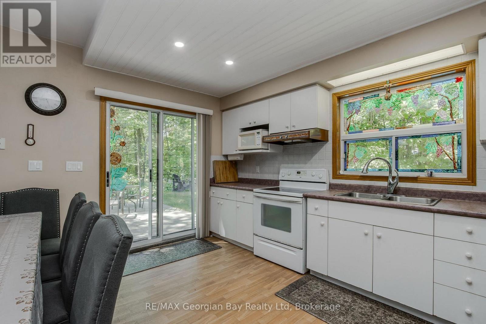754 Lafontaine Road W, Tiny, Ontario  L9M 0L5 - Photo 13 - S13704672