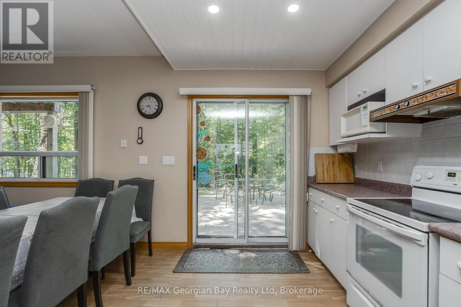 754 Lafontaine Road W, Tiny, Ontario  L9M 0L5 - Photo 15 - S13704672