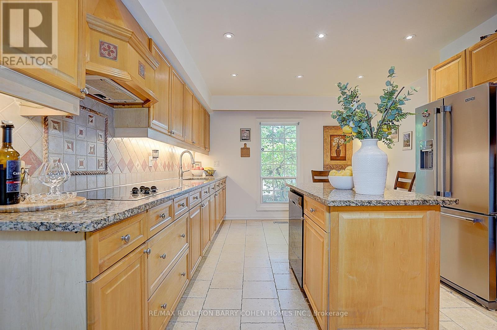 321 Lawrence Avenue E, Toronto, Ontario  M4N 1T8 - Photo 18 - C13704654