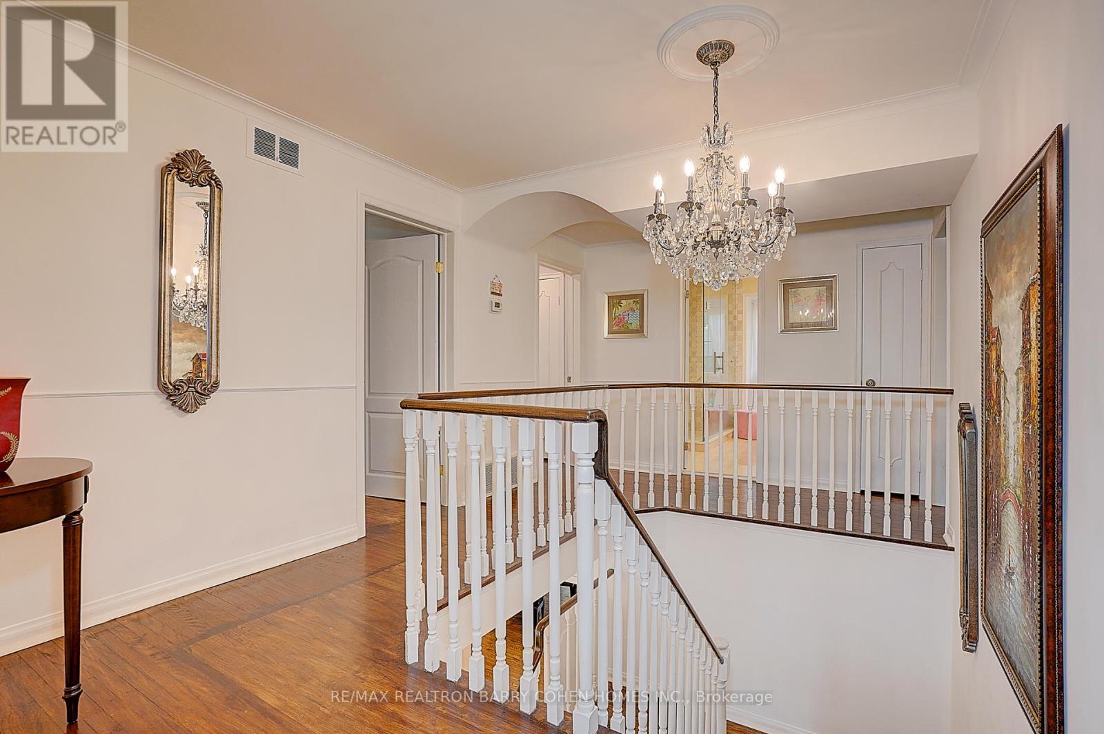 321 Lawrence Avenue E, Toronto, Ontario  M4N 1T8 - Photo 21 - C13704654