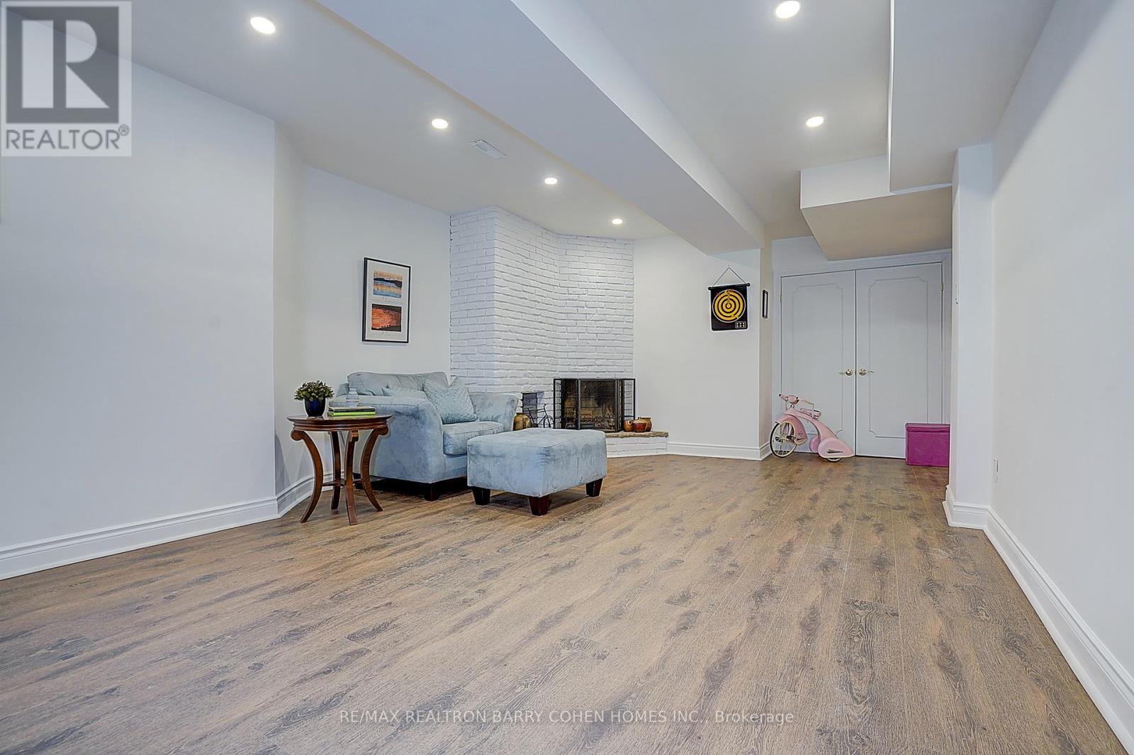 321 Lawrence Avenue E, Toronto, Ontario  M4N 1T8 - Photo 34 - C13704654