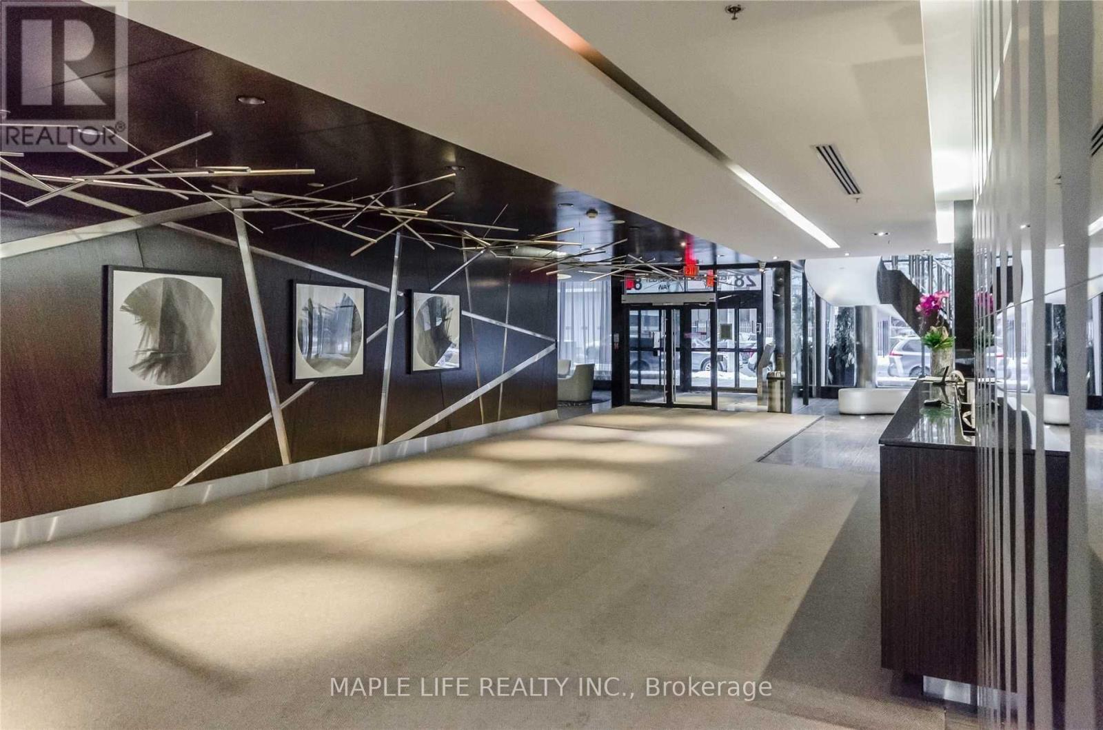 1802 - 28 Ted Rogers Way, Toronto, Ontario  M4Y 2J4 - Photo 3 - C13704662