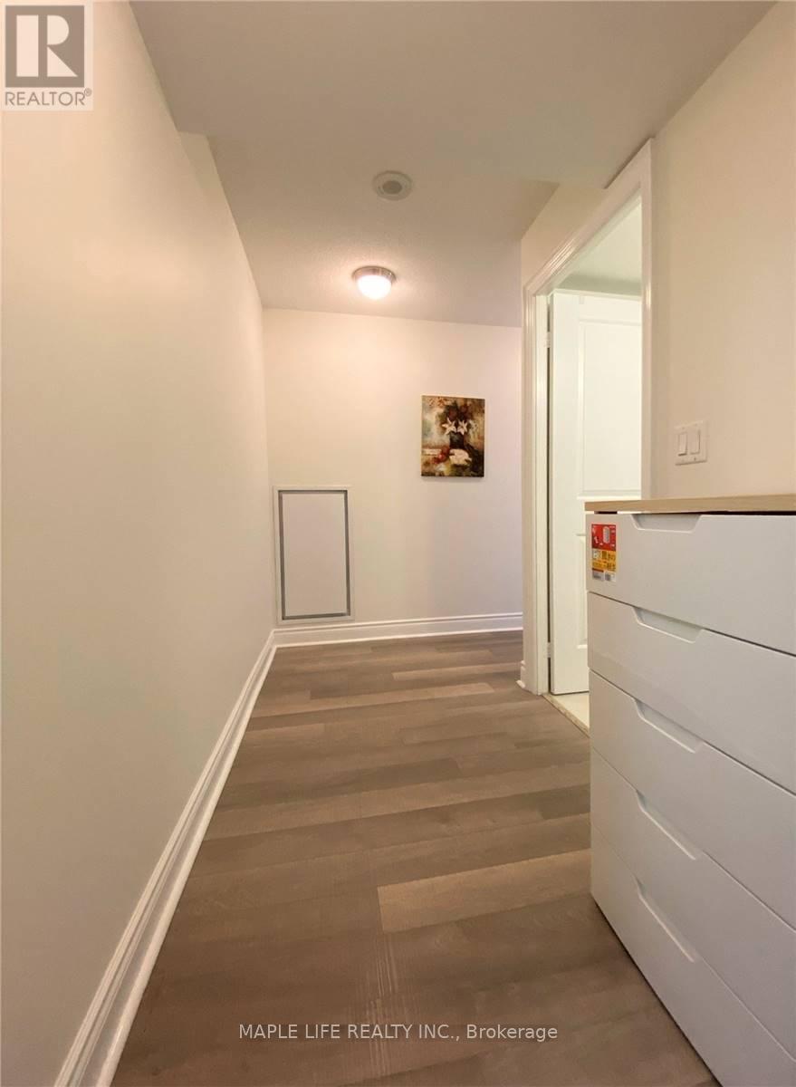 1802 - 28 Ted Rogers Way, Toronto, Ontario  M4Y 2J4 - Photo 7 - C13704662