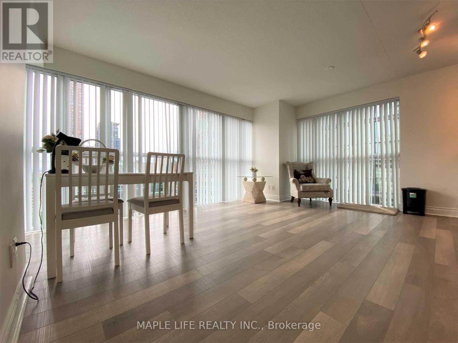1802 - 28 Ted Rogers Way, Toronto, Ontario  M4Y 2J4 - Photo 9 - C13704662
