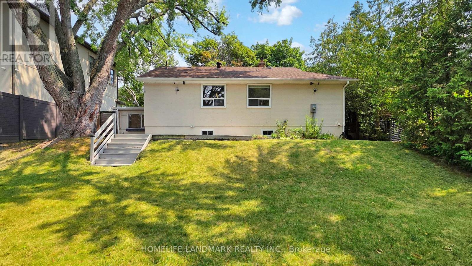 30 Paperbirch Drive, Toronto, Ontario  M3C 2E7 - Photo 31 - C13704666