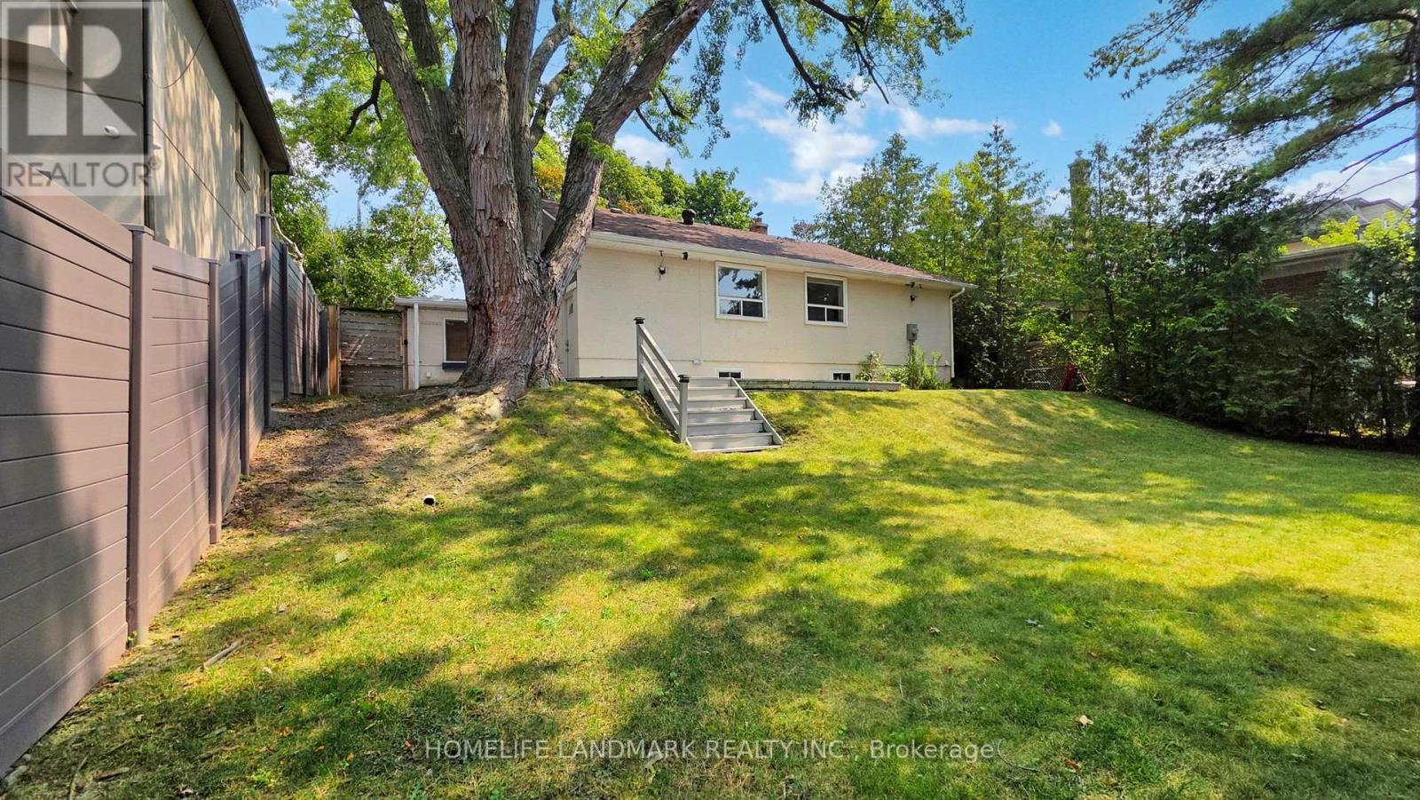 30 Paperbirch Drive, Toronto, Ontario  M3C 2E7 - Photo 32 - C13704666