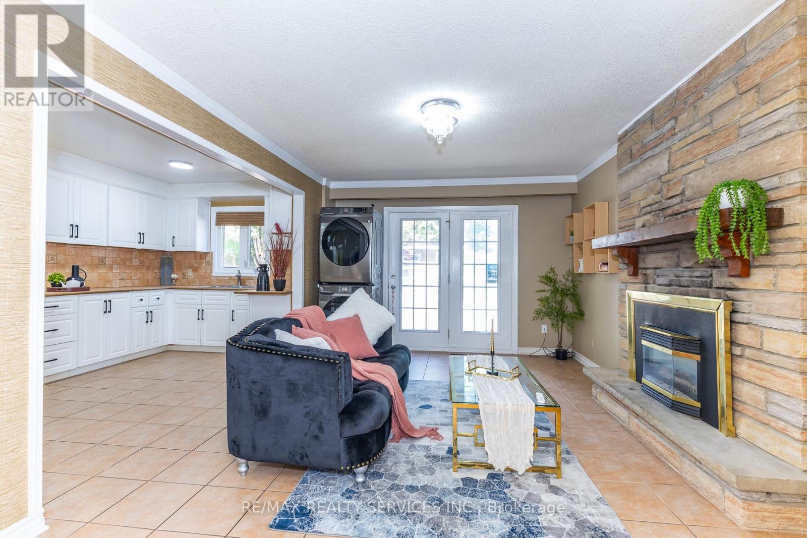 1217 Gloucester Square, Pickering, Ontario  L1V 3P7 - Photo 12 - E13704634