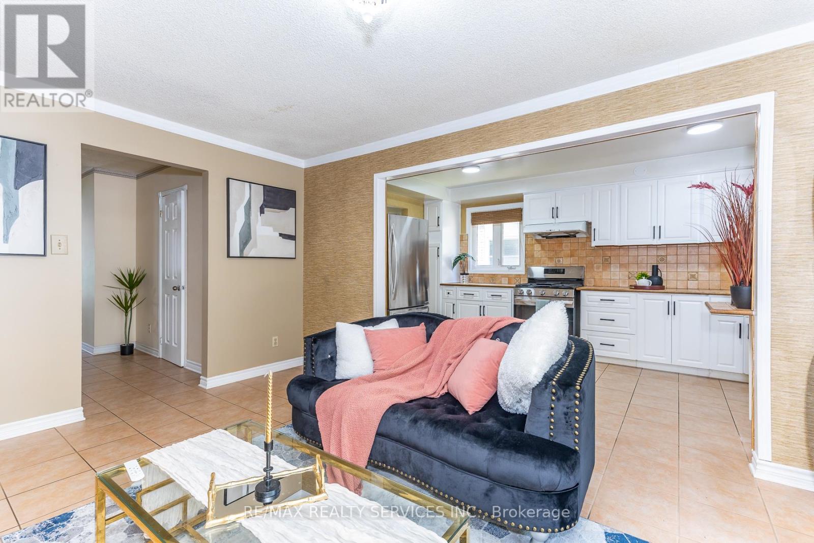 1217 Gloucester Square, Pickering, Ontario  L1V 3P7 - Photo 15 - E13704634