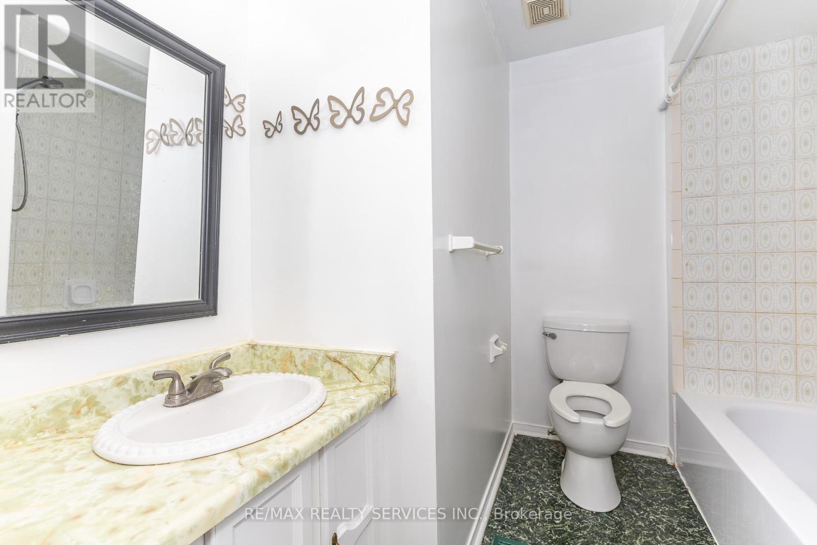 1217 Gloucester Square, Pickering, Ontario  L1V 3P7 - Photo 27 - E13704634