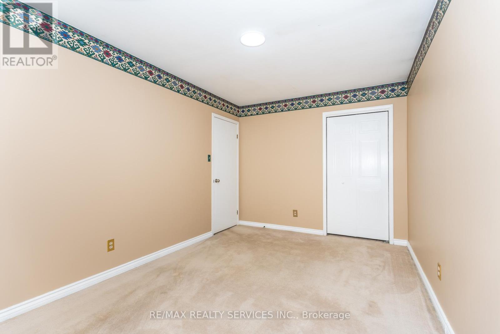 1217 Gloucester Square, Pickering, Ontario  L1V 3P7 - Photo 32 - E13704634