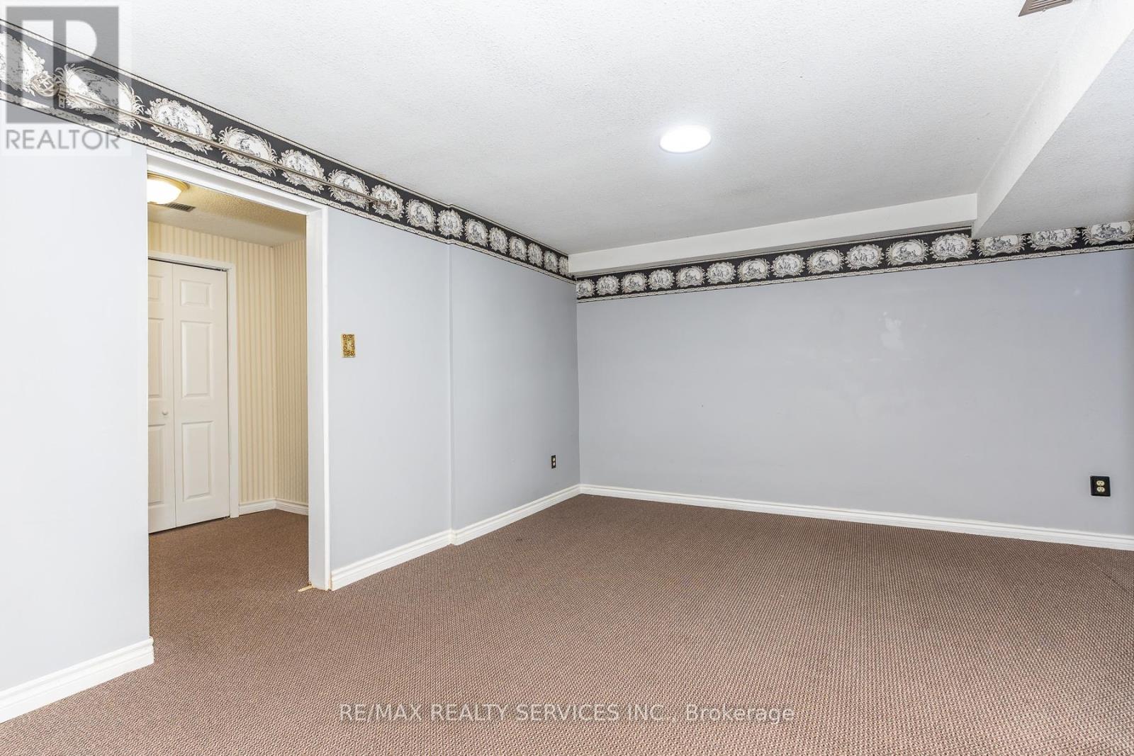 1217 Gloucester Square, Pickering, Ontario  L1V 3P7 - Photo 42 - E13704634