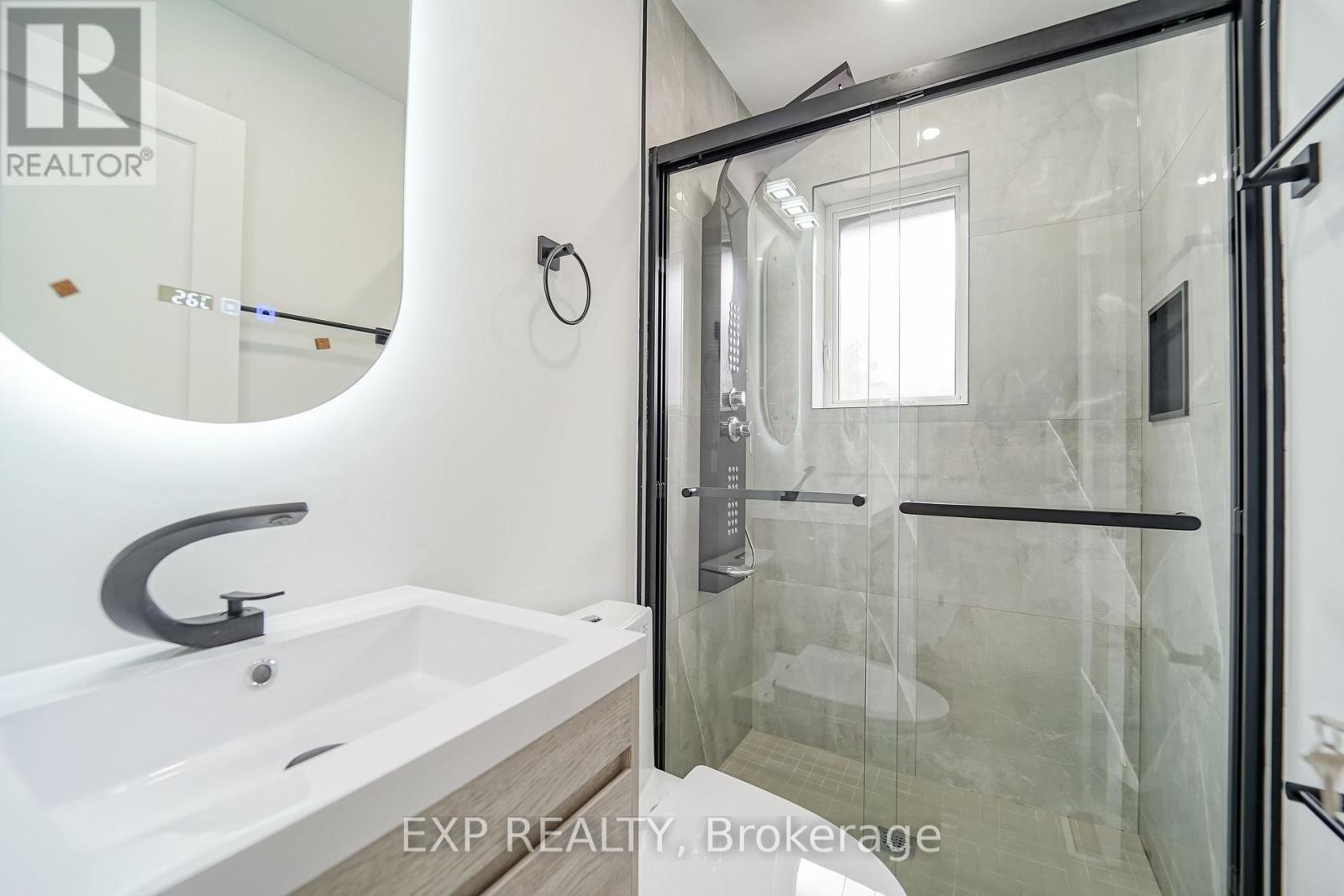 31a Laurel Avenue, Toronto, Ontario  M1K 3J3 - Photo 15 - E13704650
