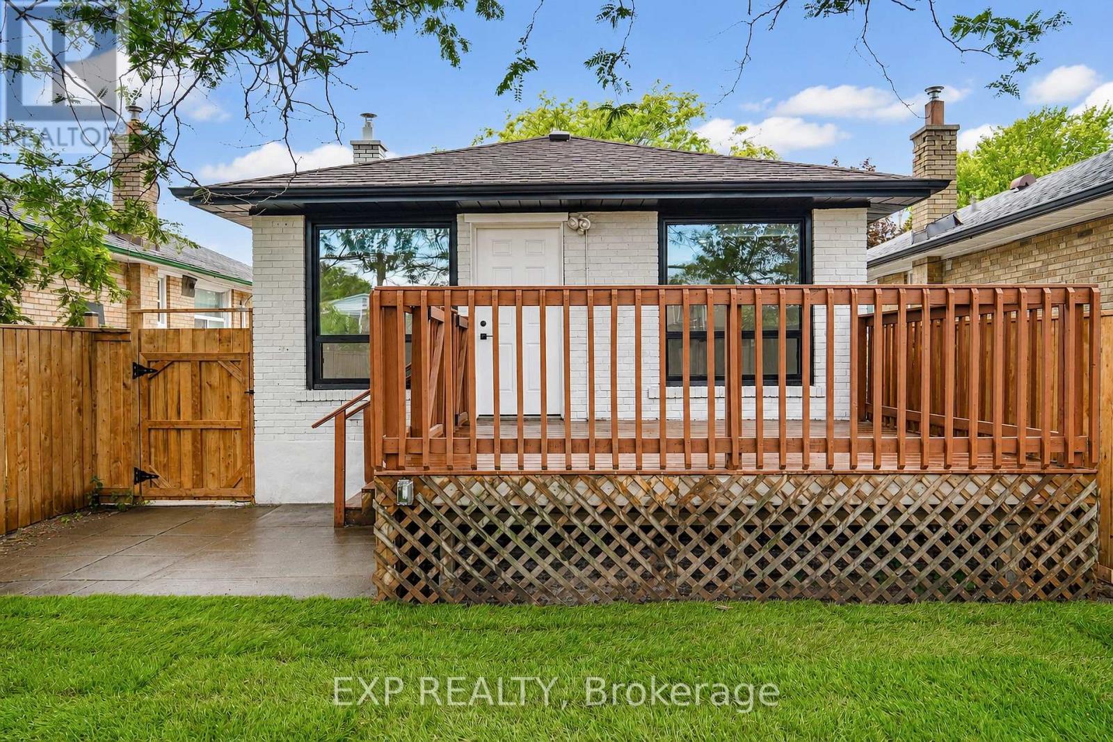 31a Laurel Avenue, Toronto, Ontario  M1K 3J3 - Photo 39 - E13704650
