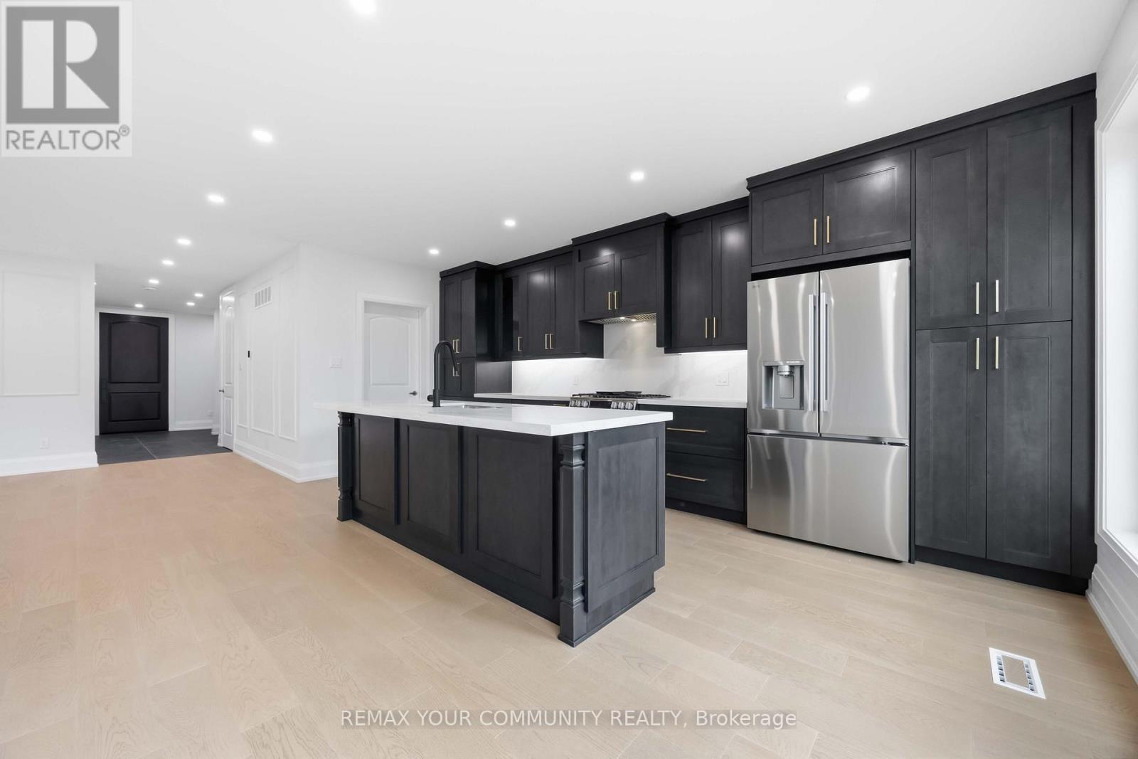 20 Castille Avenue, Toronto, Ontario  M1R 2C1 - Photo 11 - E13704652