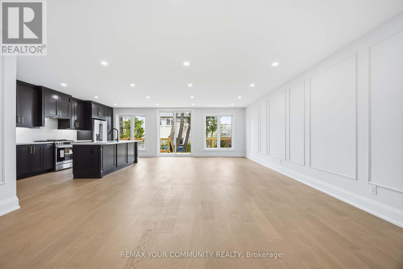 20 Castille Avenue, Toronto, Ontario  M1R 2C1 - Photo 4 - E13704652
