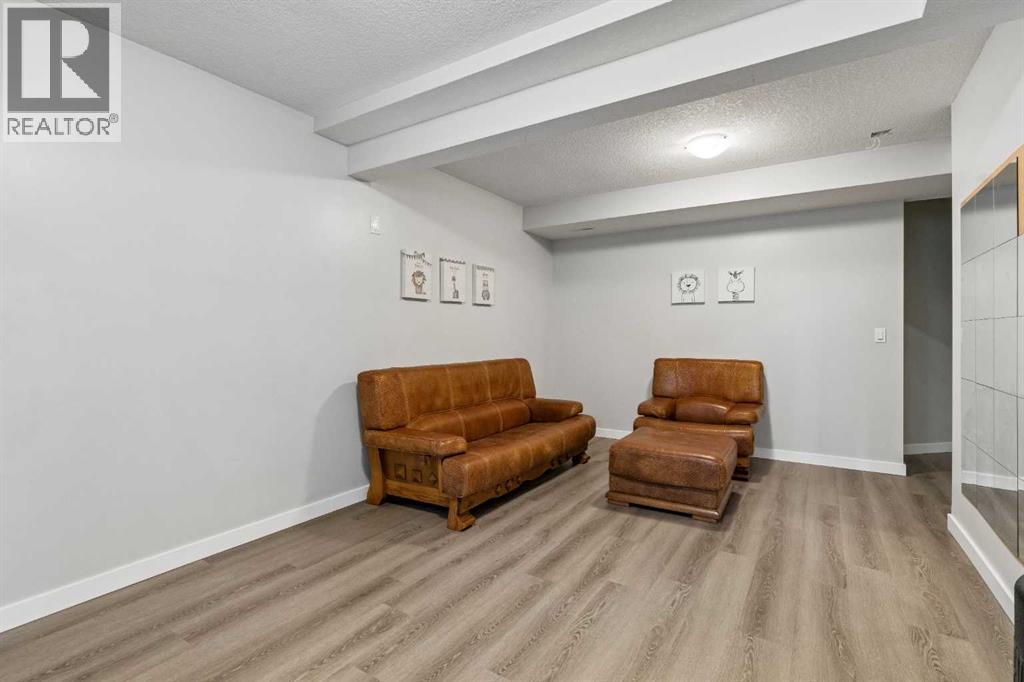 10433 Hidden Valley Drive NW, Calgary, Alberta T3A 5M2 - Photo 24 - A2335615