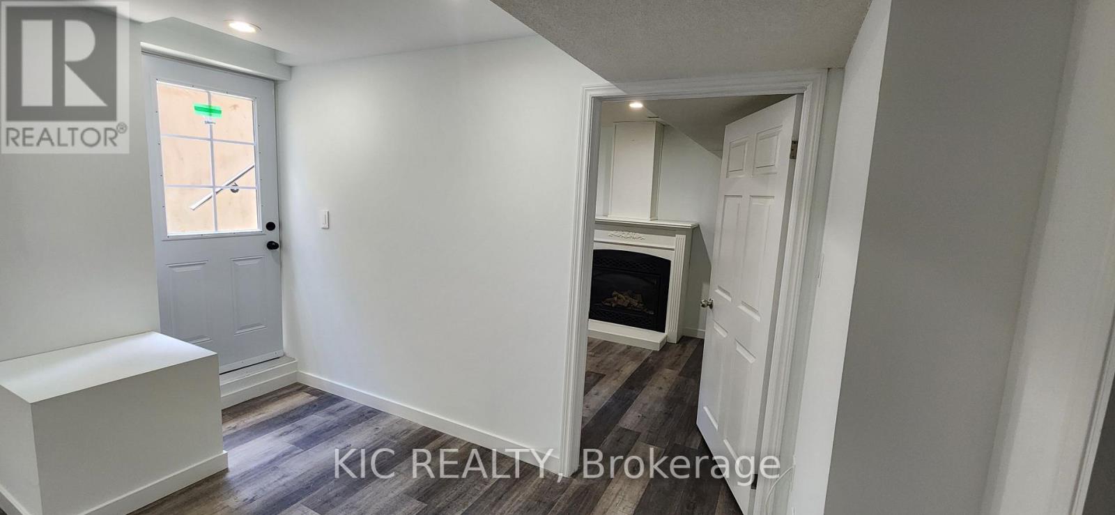 618 Ponting Place, Newmarket, Ontario  L3X 1T4 - Photo 5 - N13704670