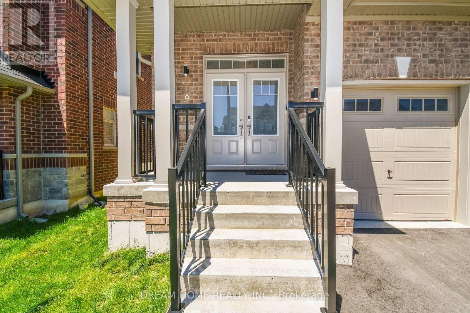 9 Copperhill Heights, Barrie, Ontario  L9S 0K6 - Photo 2 - S13704664