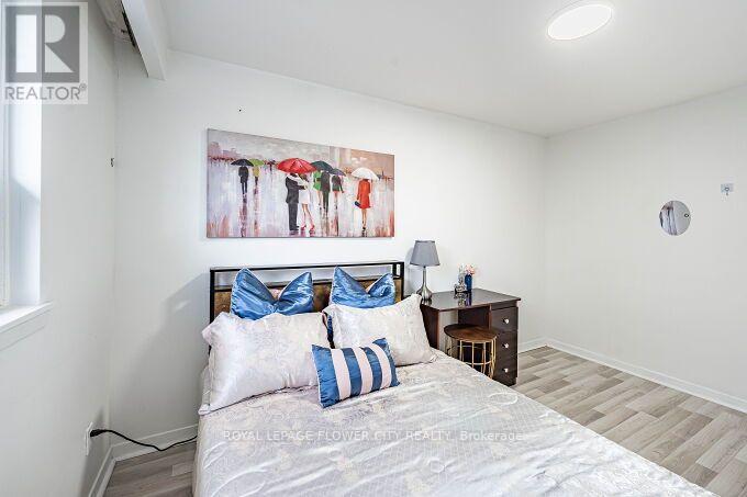 3 Clayhall Crescent, Toronto, Ontario  M3J 1W5 - Photo 24 - W13704642