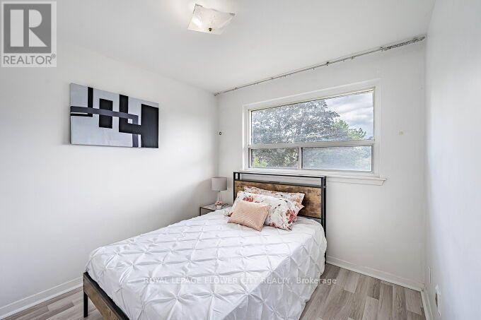 3 Clayhall Crescent, Toronto, Ontario  M3J 1W5 - Photo 25 - W13704642