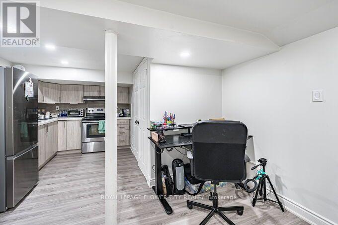 3 Clayhall Crescent, Toronto, Ontario  M3J 1W5 - Photo 39 - W13704642