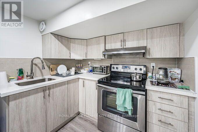 3 Clayhall Crescent, Toronto, Ontario  M3J 1W5 - Photo 41 - W13704642