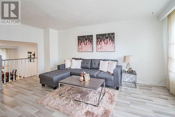 3 Clayhall Crescent, Toronto, Ontario  M3J 1W5 - Photo 6 - W13704642