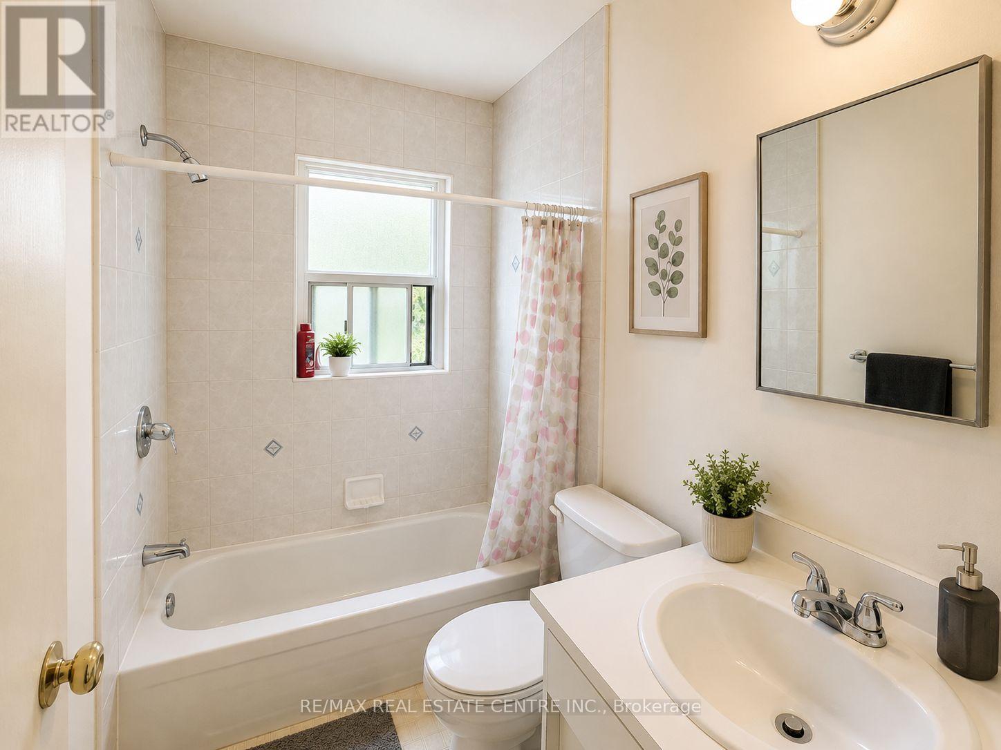 2540 Weston Road, Toronto, Ontario  M9N 2A6 - Photo 15 - W13647640