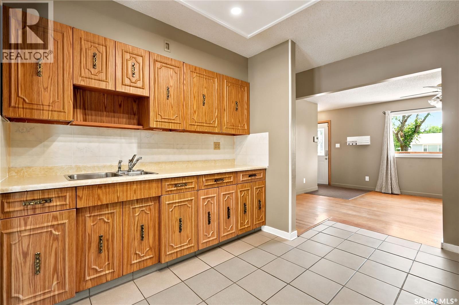 856 Forget Street, Regina, Saskatchewan  S4T 4X4 - Photo 17 - SK044283