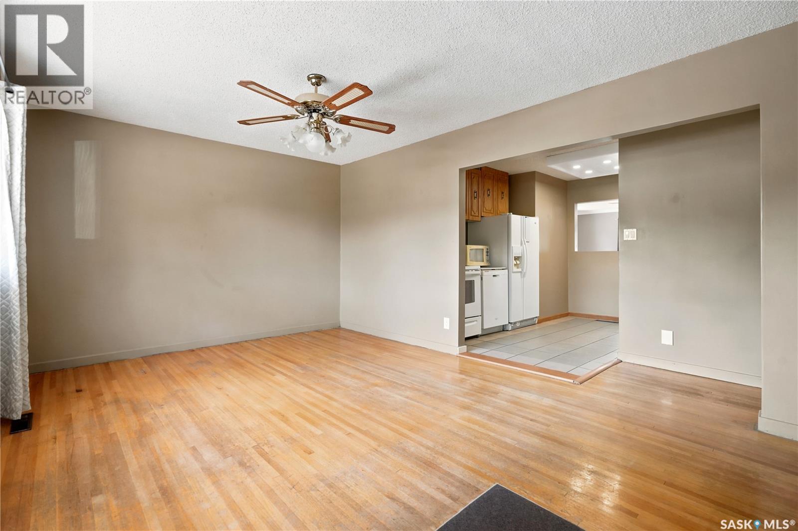 856 Forget Street, Regina, Saskatchewan  S4T 4X4 - Photo 5 - SK044283