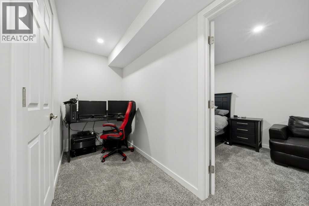 146 Mahogany Grove Se, Calgary, Alberta  T3M 1W9 - Photo 35 - A2338813