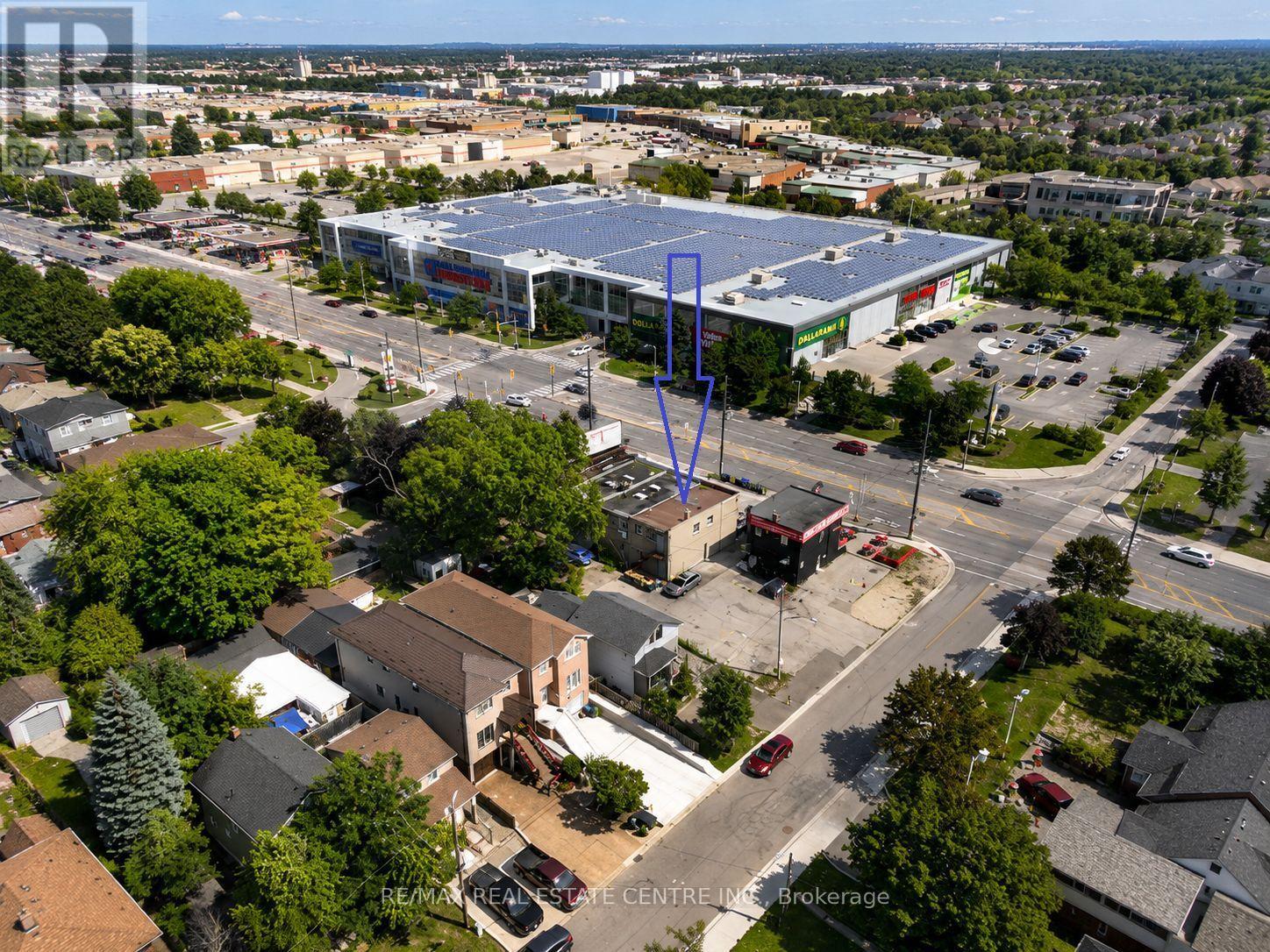 2540 WESTON ROAD, Toronto, Ontario