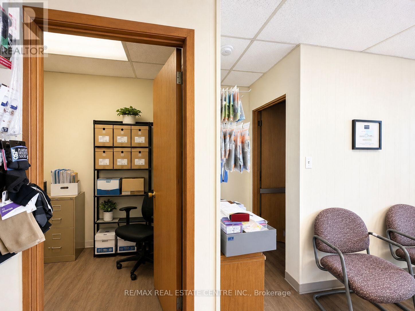 2540 Weston Road, Toronto, Ontario  M9N 2A7 - Photo 9 - W13650654