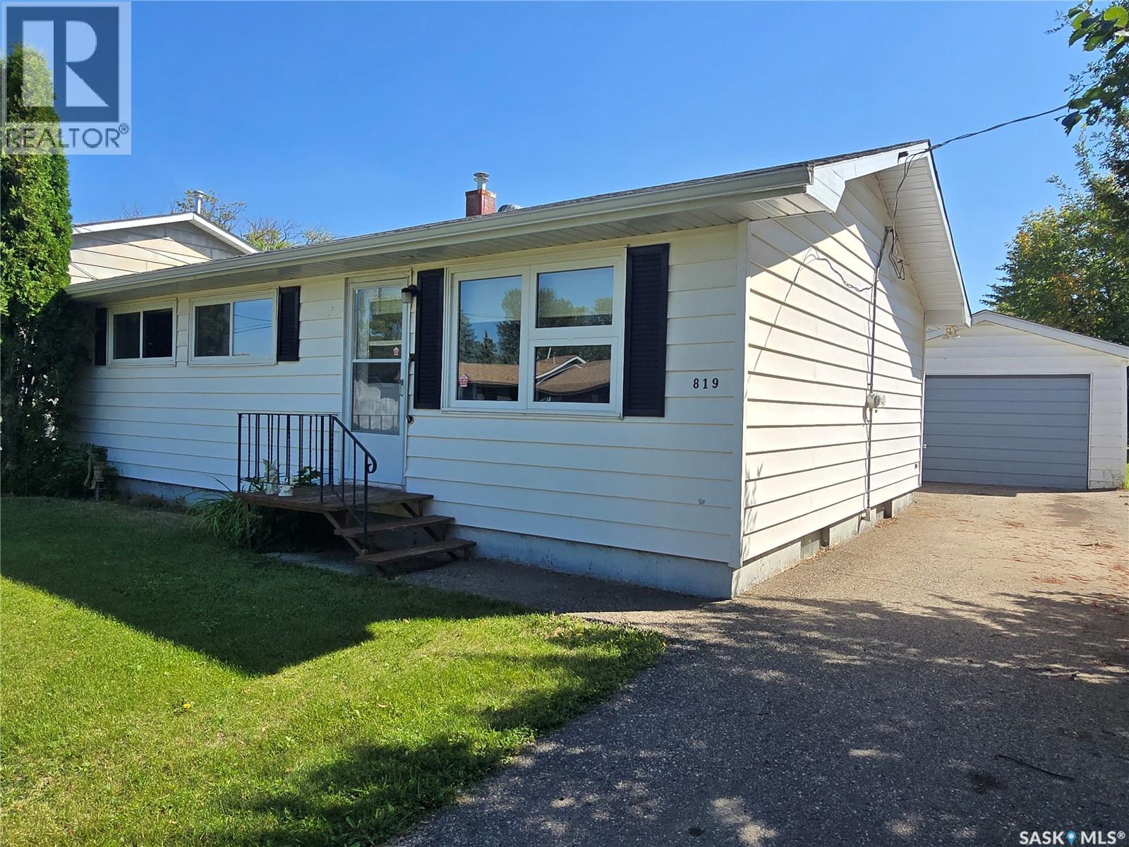 819 Gambetta Street, Whitewood, Saskatchewan  S0G 5C0 - Photo 1 - SK046403