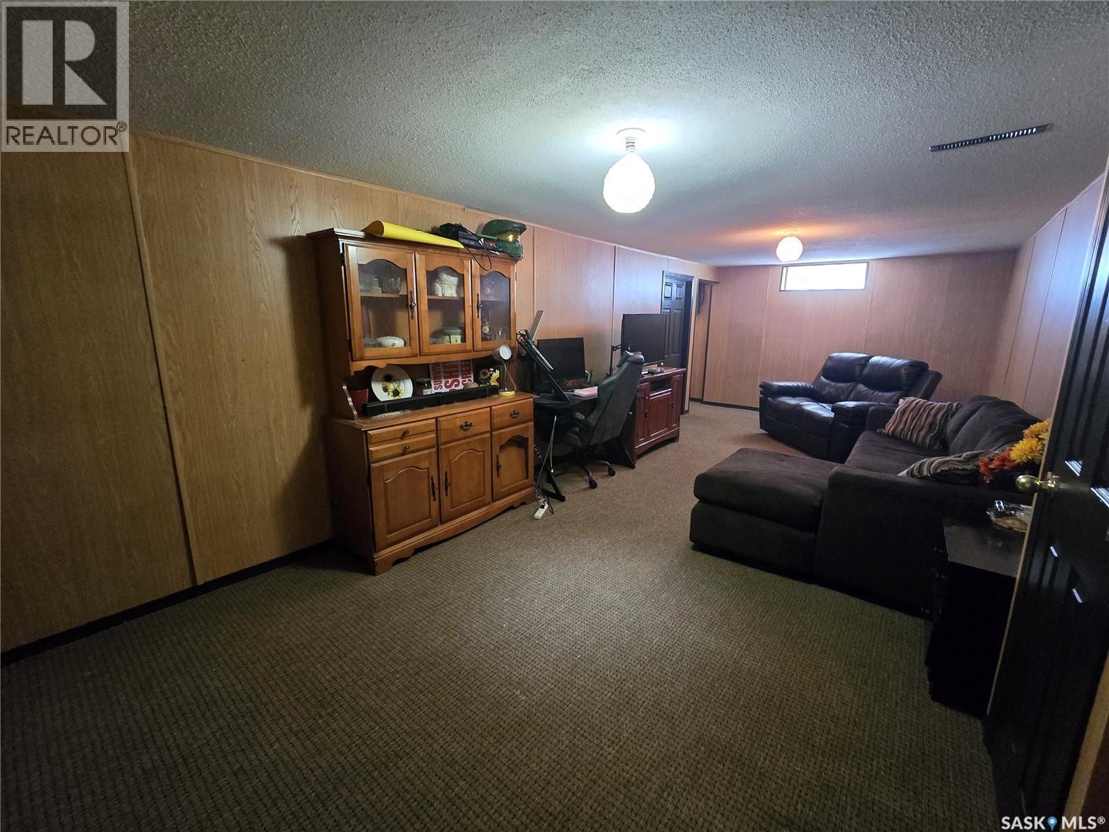 819 Gambetta Street, Whitewood, Saskatchewan  S0G 5C0 - Photo 44 - SK046403