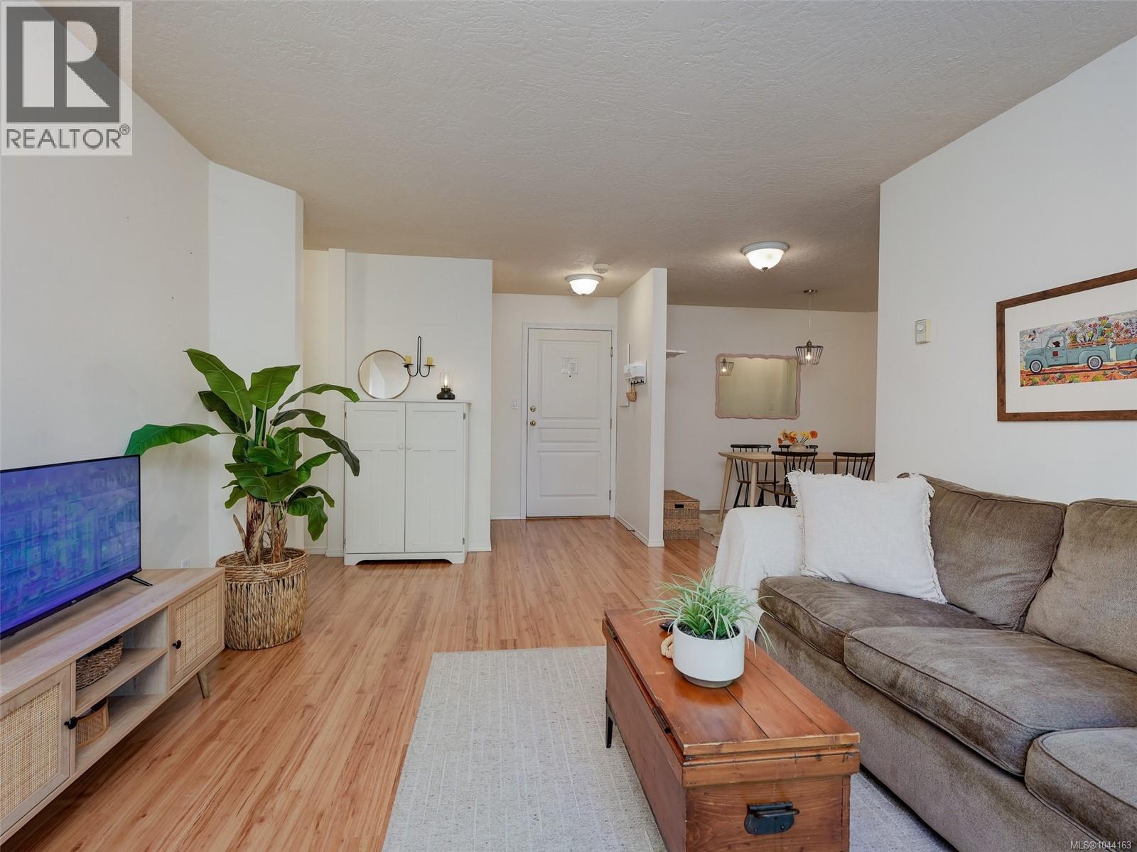 110 494 Marsett Pl, Saanich, British Columbia V8Z 4J1 - Photo 7 - 1044163