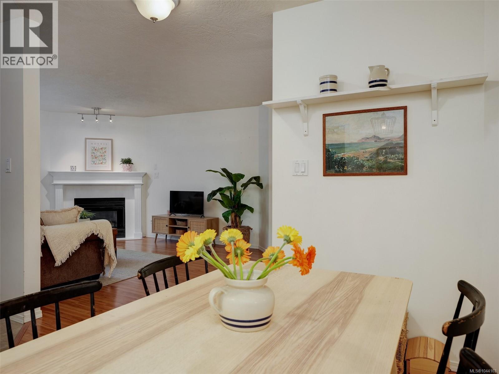 110 494 Marsett Pl, Saanich, British Columbia V8Z 4J1 - Photo 6 - 1044163