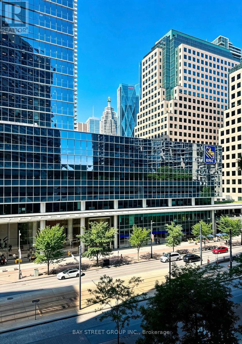 606 - 55 Harbour Square, Toronto, Ontario  M5J 2L1 - Photo 29 - C13704680